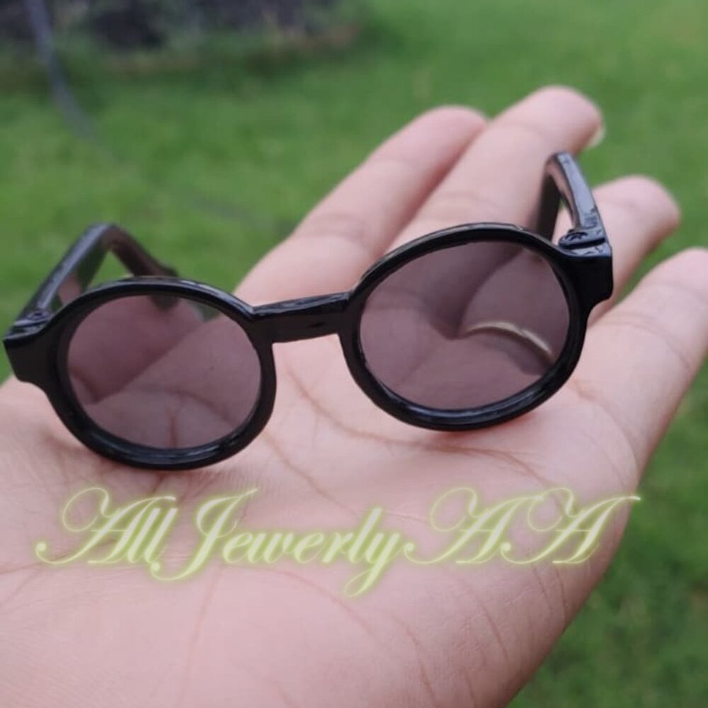 labubu glasses High Quality Black Color